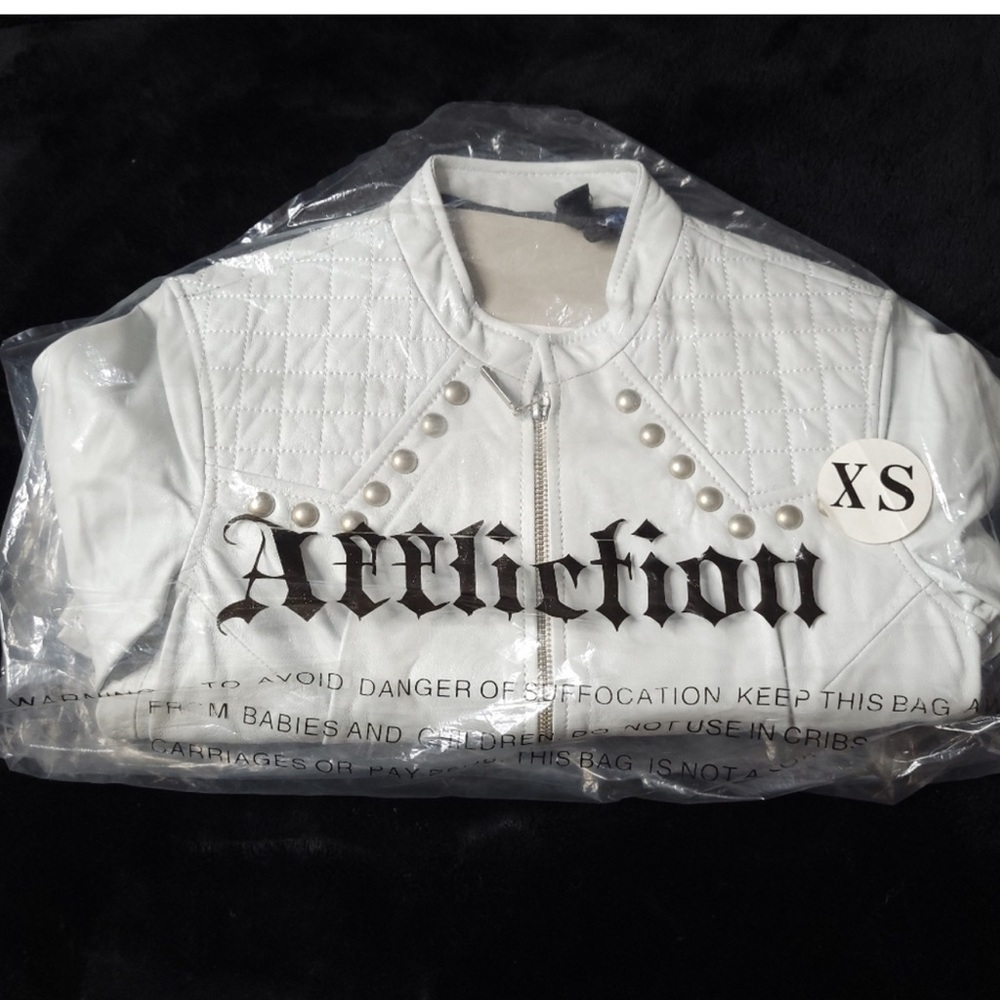 Affliction  LAILA WOMEN'S CROPPED LEATHER JACKET- Size: XS - White - NWT - Picture 9 of 9
